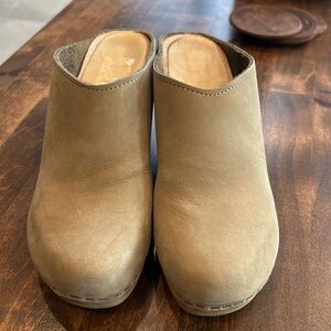 No.6 store clogs worn 3 timess